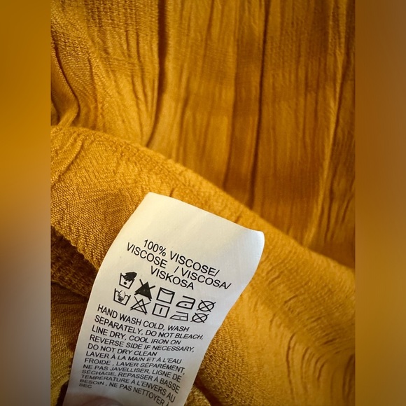 🛍️ $5 SALE Lucky Brand Flowy Top, size small but can fit medium. - Picture 6 of 6